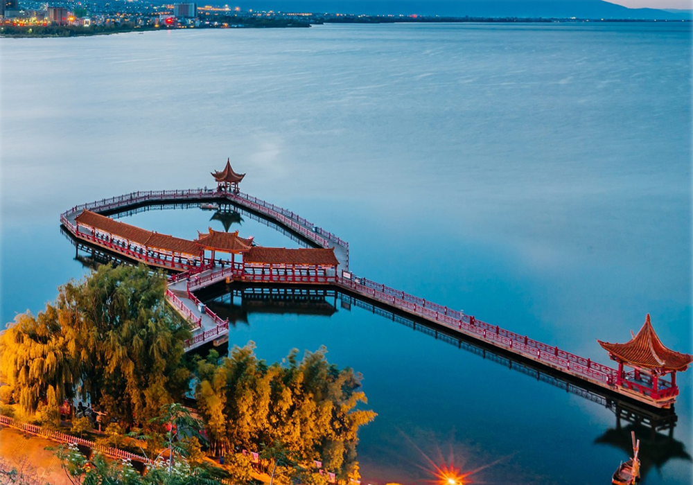 Hồ Nhĩ Hải 1